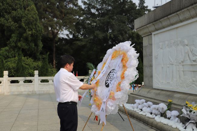 整顿挽联。杨钰 摄（建图）.jpg