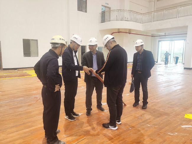 现场领导工作。刘博群 摄（建图） (2).jpg