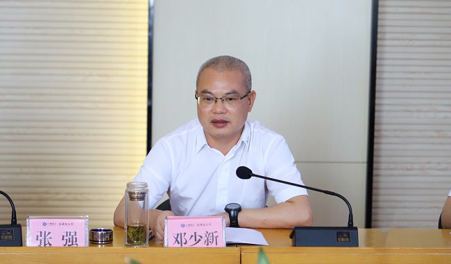 邓少新讲话。 郑诗宝 摄（建）.jpg