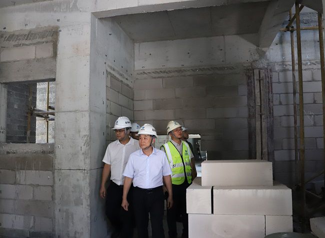 张强在项目现场。杨钰 摄（建图）.jpg