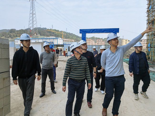查抄现场。周珮 摄（建图）.jpg