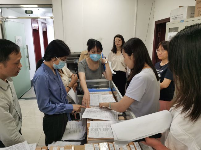 复查资料。梁红玉 摄（建图）.jpg