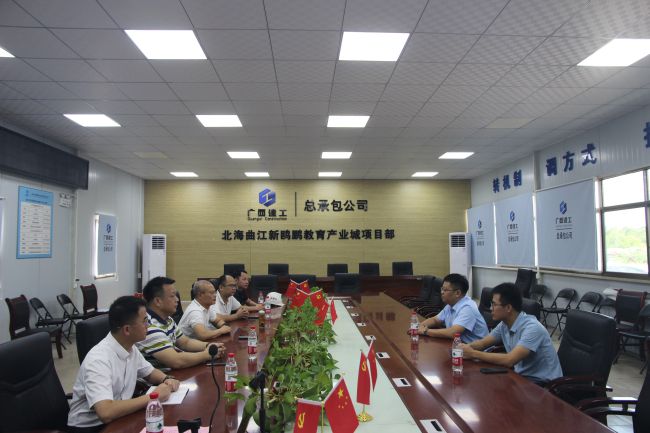 座谈会现场。梁红玉 摄（建图）.jpg
